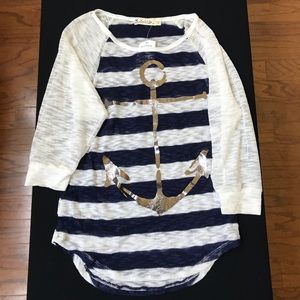 White long sleeve blue stripes shirt